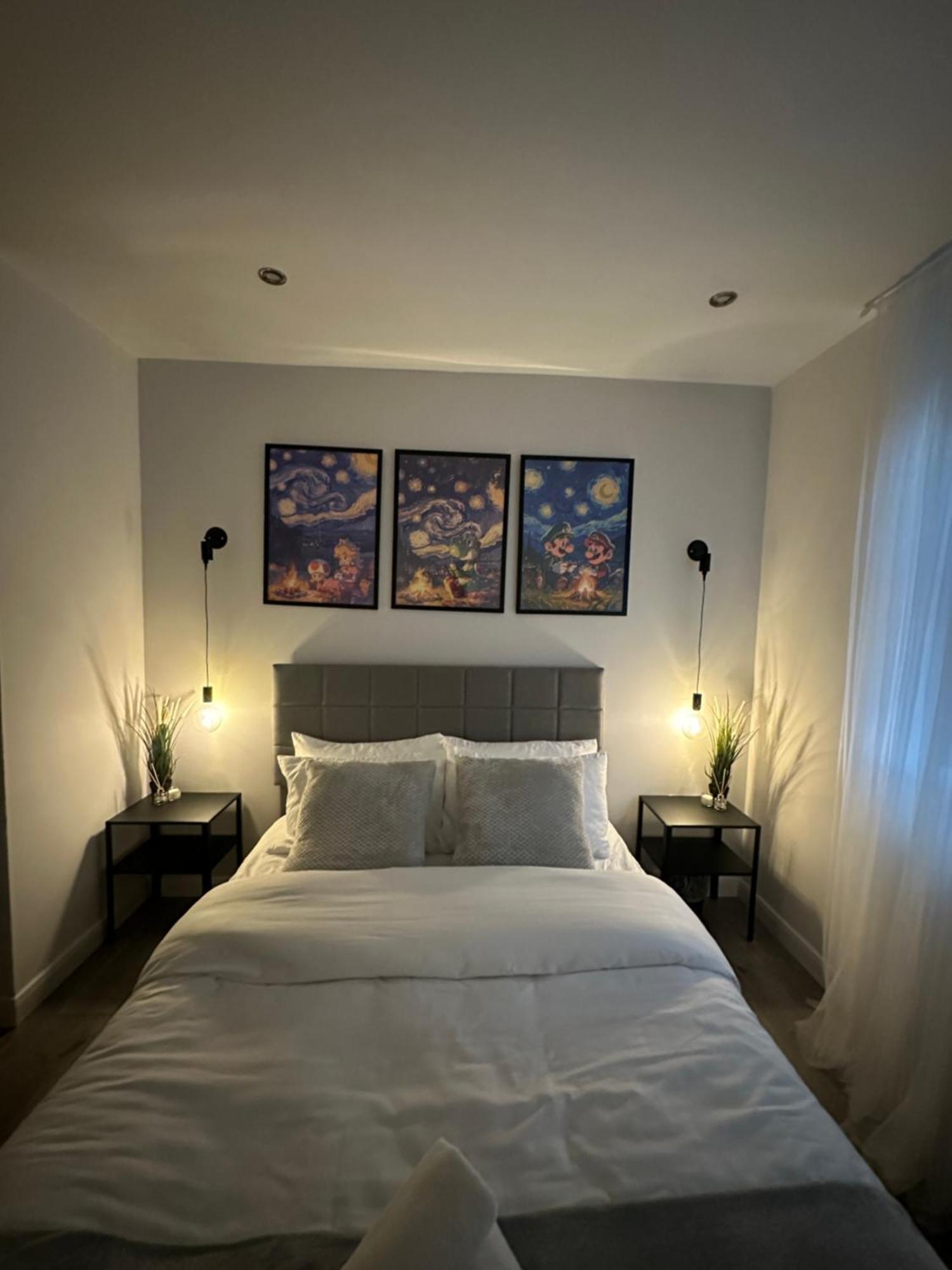 Retro Suite A Luxury Apartment With King Size Bed Wii Games And Entertainment Leicester Extérieur photo