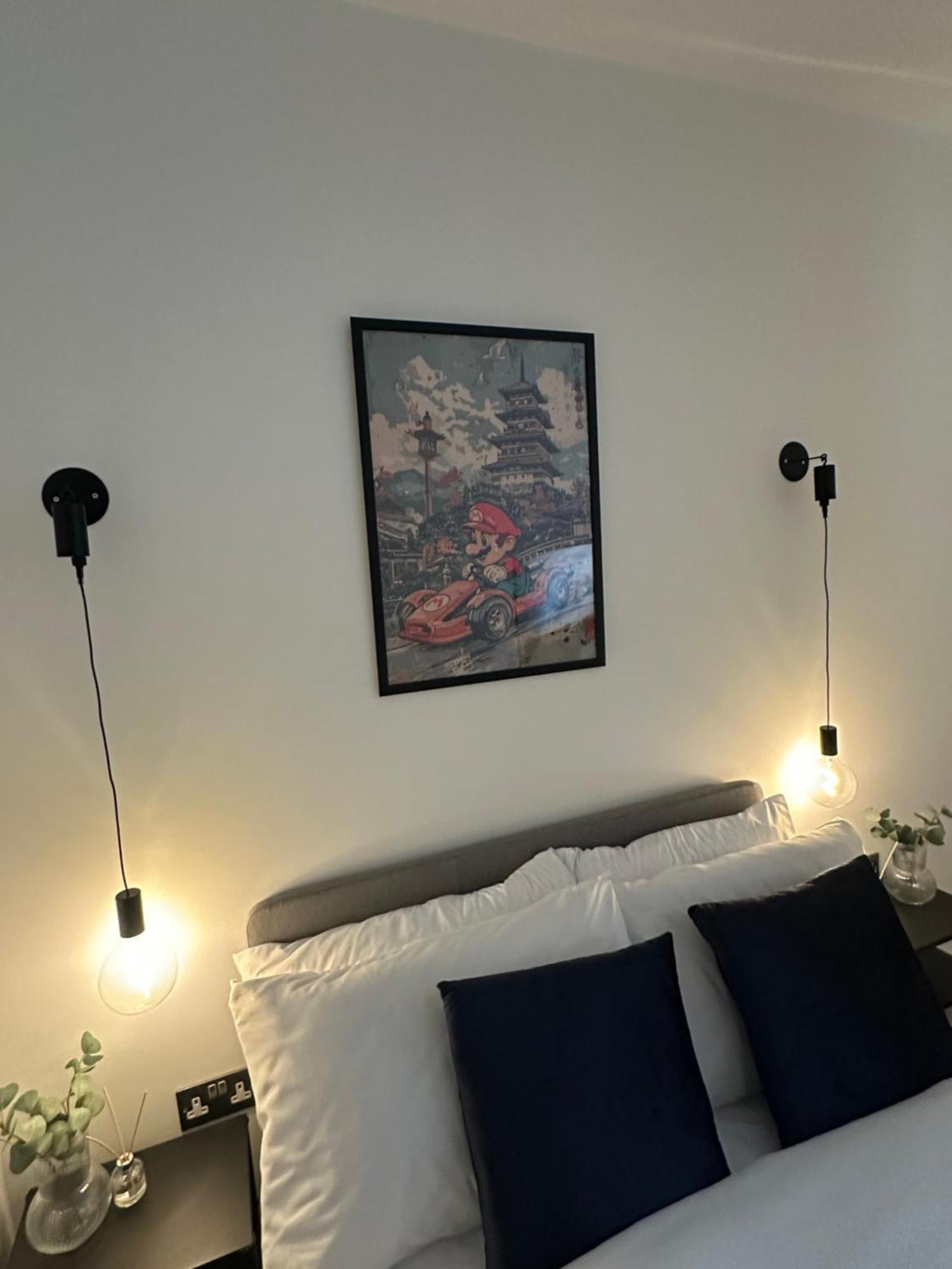 Retro Suite A Luxury Apartment With King Size Bed Wii Games And Entertainment Leicester Extérieur photo