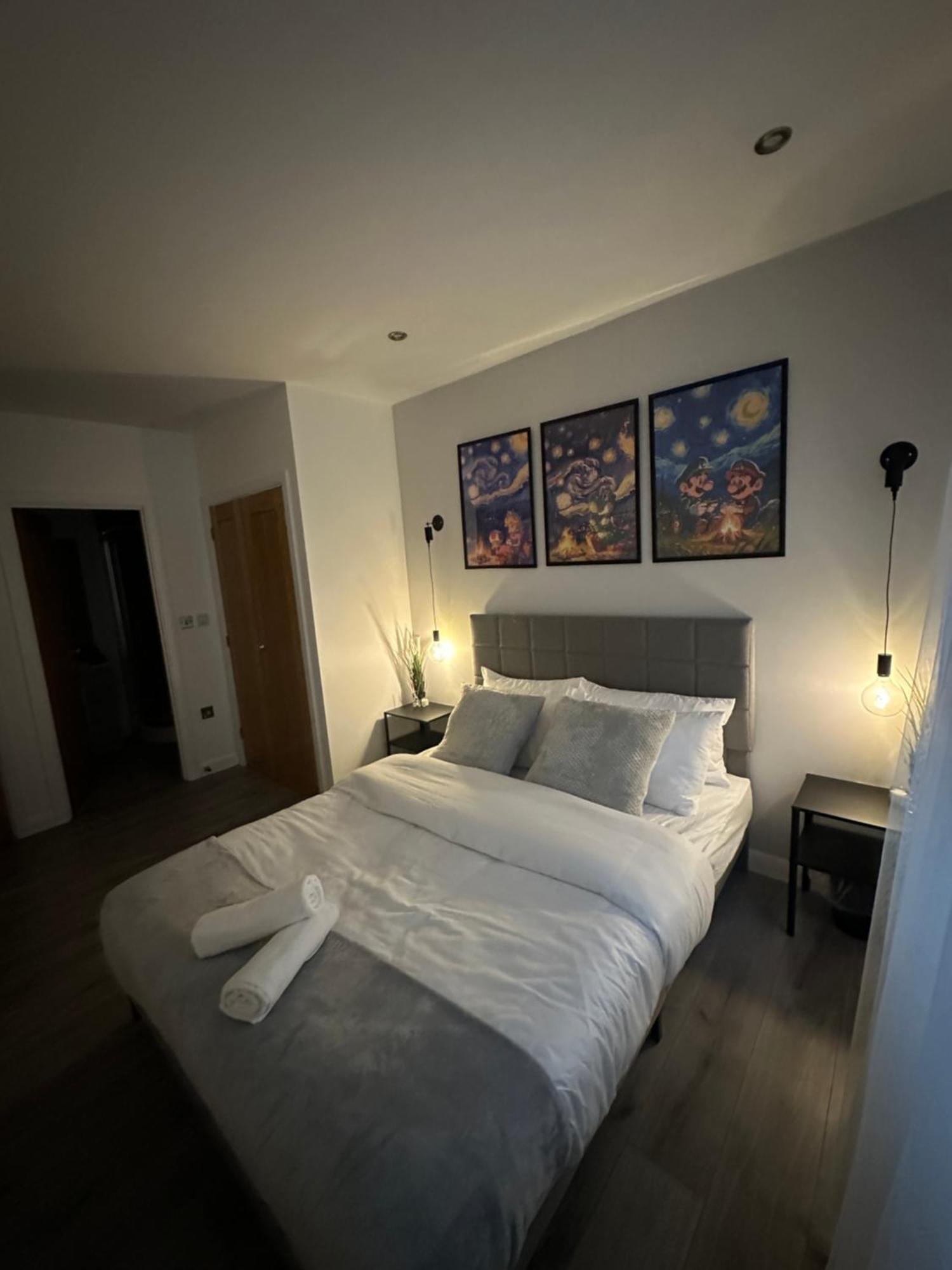 Retro Suite A Luxury Apartment With King Size Bed Wii Games And Entertainment Leicester Extérieur photo